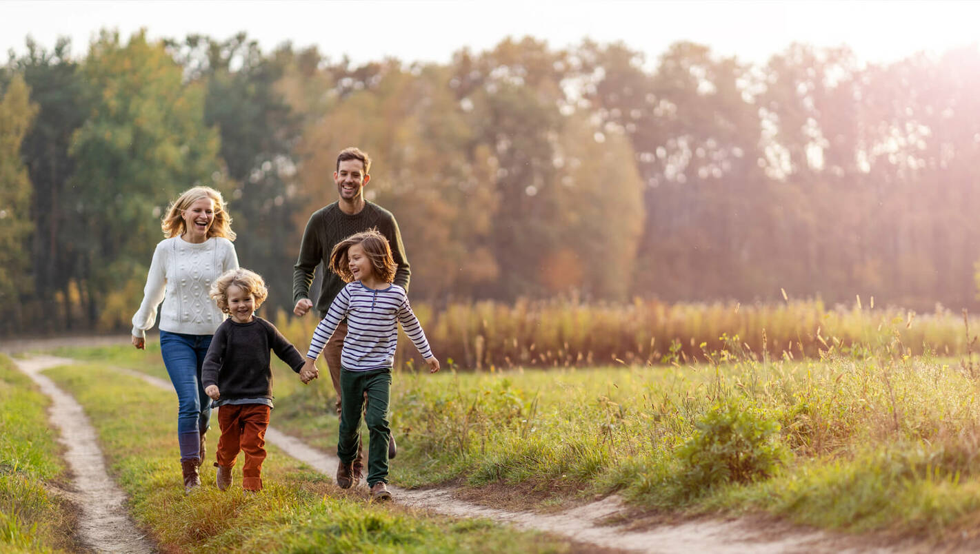 Familie i landlige omgivelser